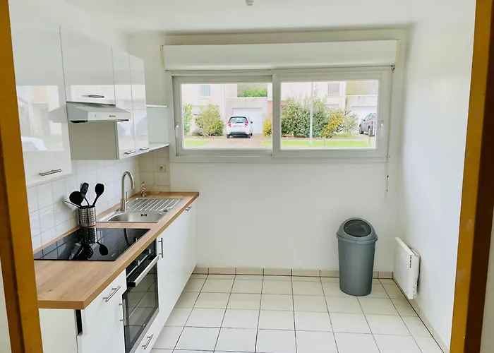 Maison Cosy, Bien Equipee, 15 Min Futuroscope, Chu Holiday home *