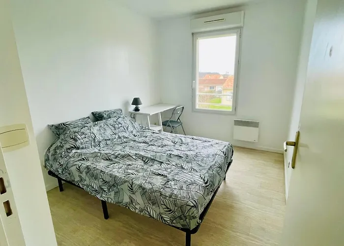 Holiday home Maison Cosy, Bien Equipee, 15 Min Futuroscope, Chu *