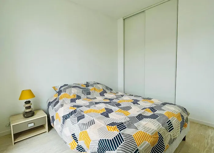 Holiday home Maison Cosy, Bien Equipee, 15 Min Futuroscope, Chu *